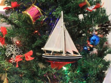 Wooden Sailboat Model Christmas Tree Ornament (style: American)