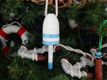 Wooden Decorative Maine Lobster Trap Buoy Christmas Ornament (Color: Vintage Dark Blue & White)