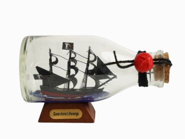 Blackbeard's Queen Anne's Revenge Model Pirate Ship in a Glass Bottle (size: 5")